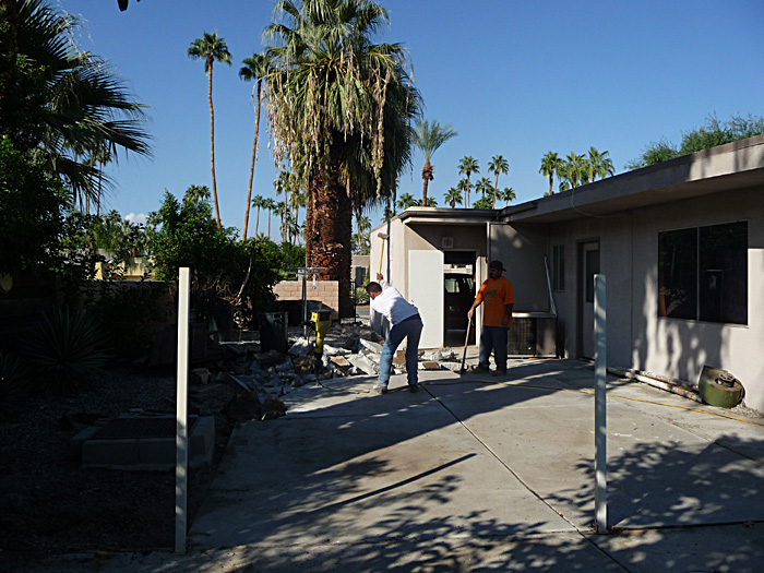 Side_yard_to_become_garage_small.jpg