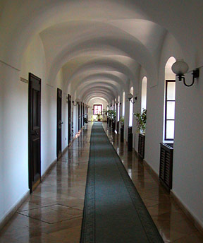 cloister hall gyor