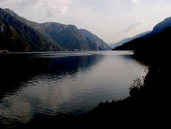 twilight on sorfjord